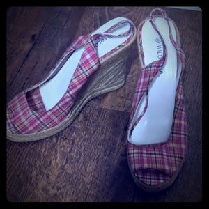 Super cute Pink Plaid Wedges
